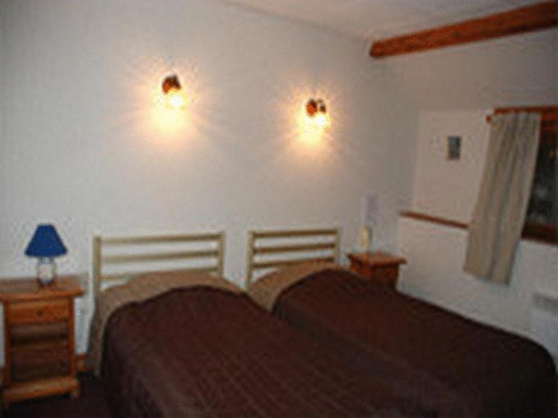 Logis - Auberge Du Colombier Guînes Exteriér fotografie